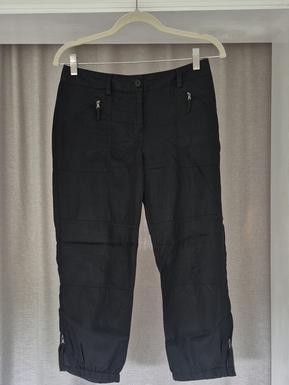 Talbots Black Cropped Zip-Pocket Capris
